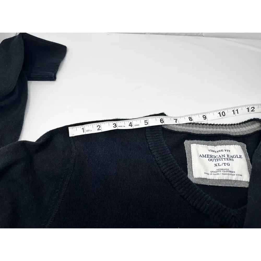 American Eagle Outfitters Pullover Black Sweater XL Pre-Owned with faded area